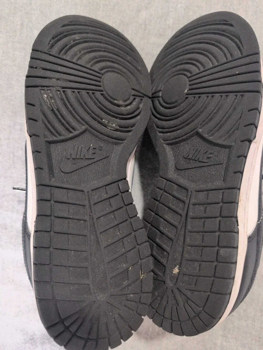Nike Dunk Low black white sneakers size 7 sporty